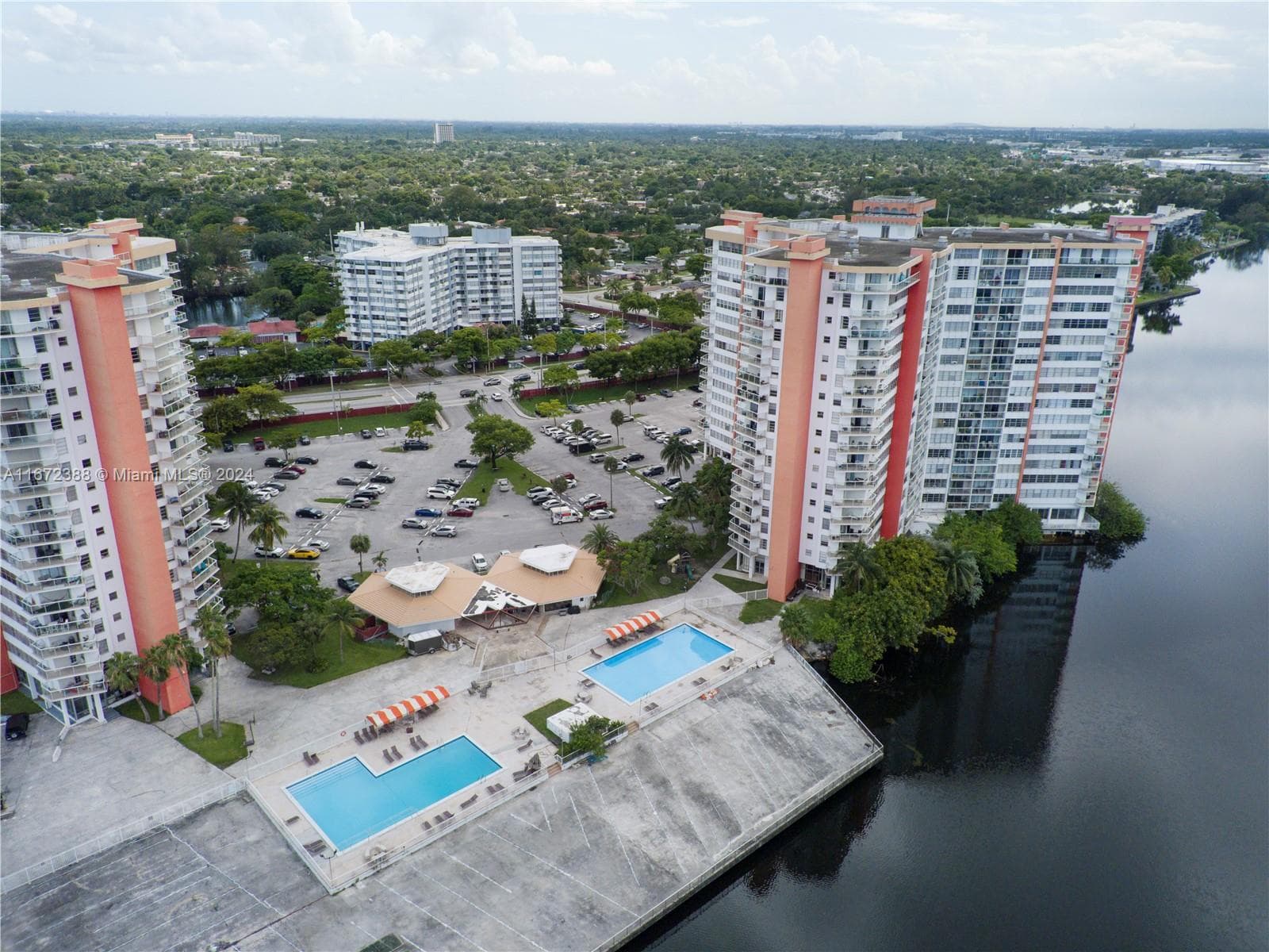 1301 NE Miami Gardens Dr 1225W photo 24