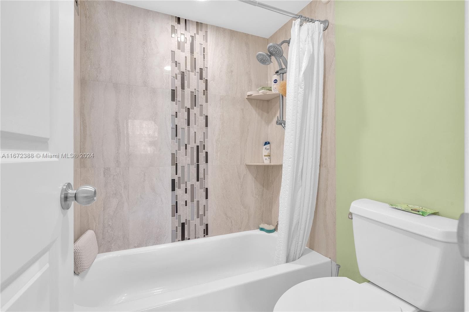 1301 NE Miami Gardens Dr 1225W photo 14