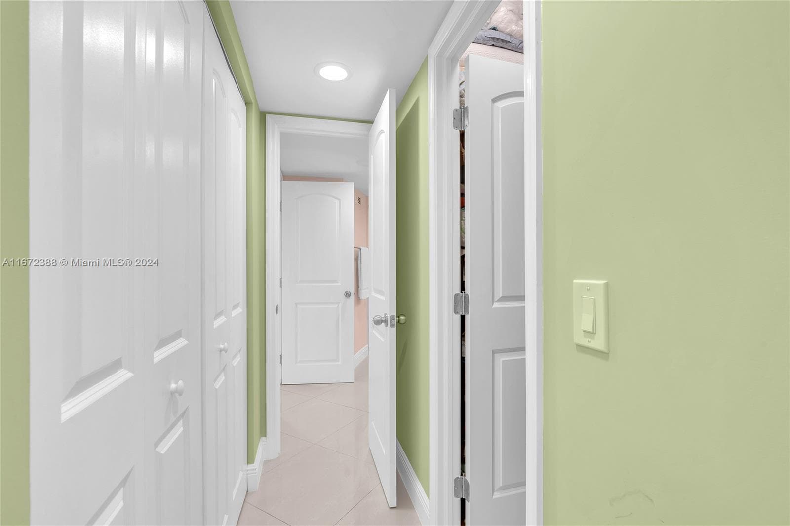 1301 NE Miami Gardens Dr 1225W photo 11