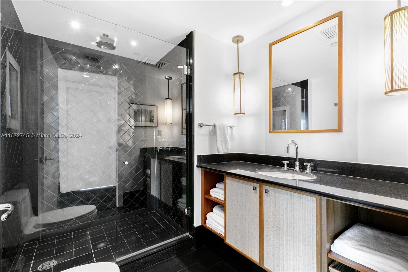 101 20th St 2706 photo 18
