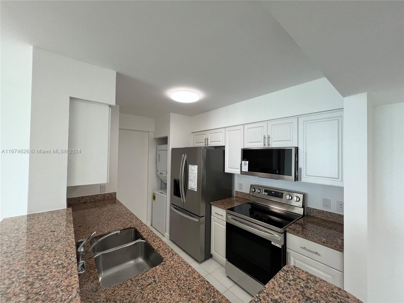 1155 Brickell Bay Dr 3205 photo 3