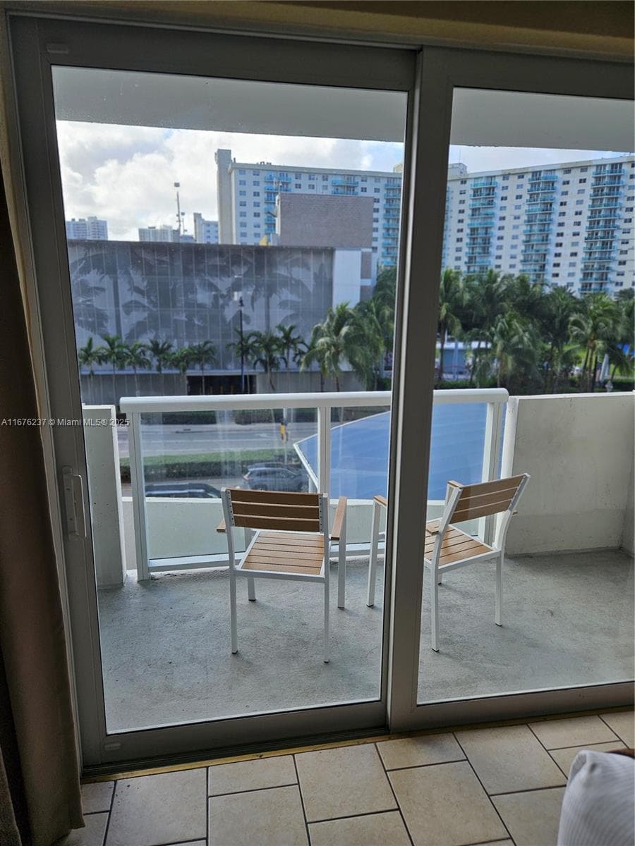 19201 Collins Ave 237 photo 23