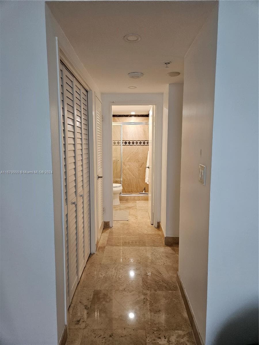 5601 Collins Ave 1605 photo 12