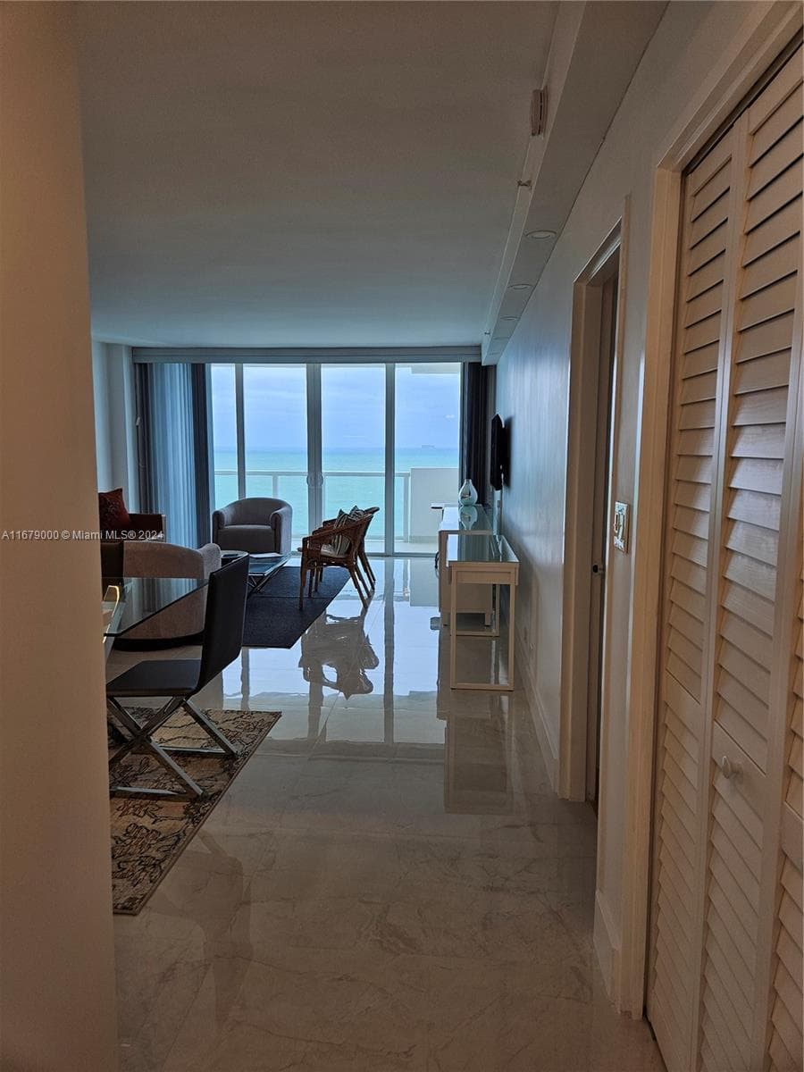 5601 Collins Ave 1605 photo 10