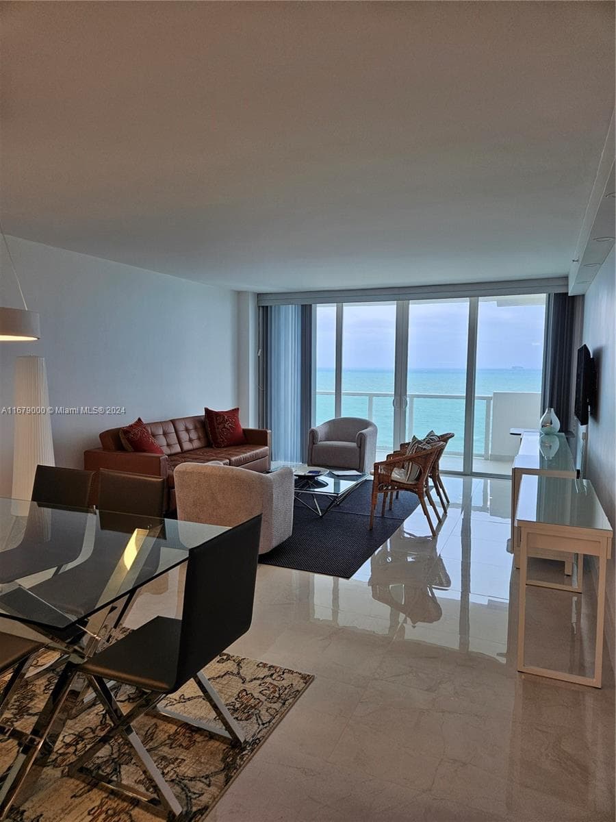 5601 Collins Ave 1605 photo 4