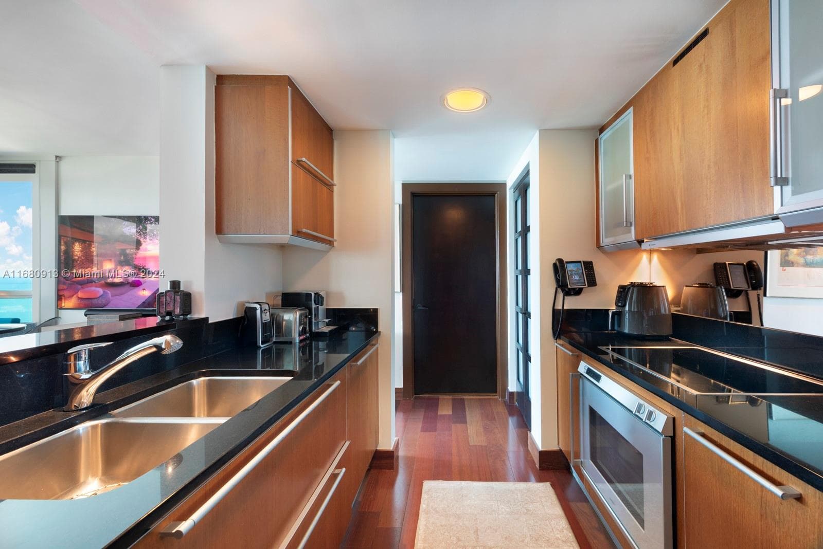 101 20TH ST 2603 photo 5