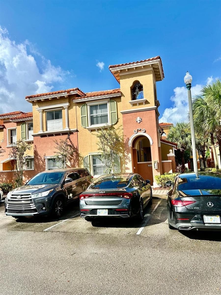 732 SW 106th Avenue photo 2