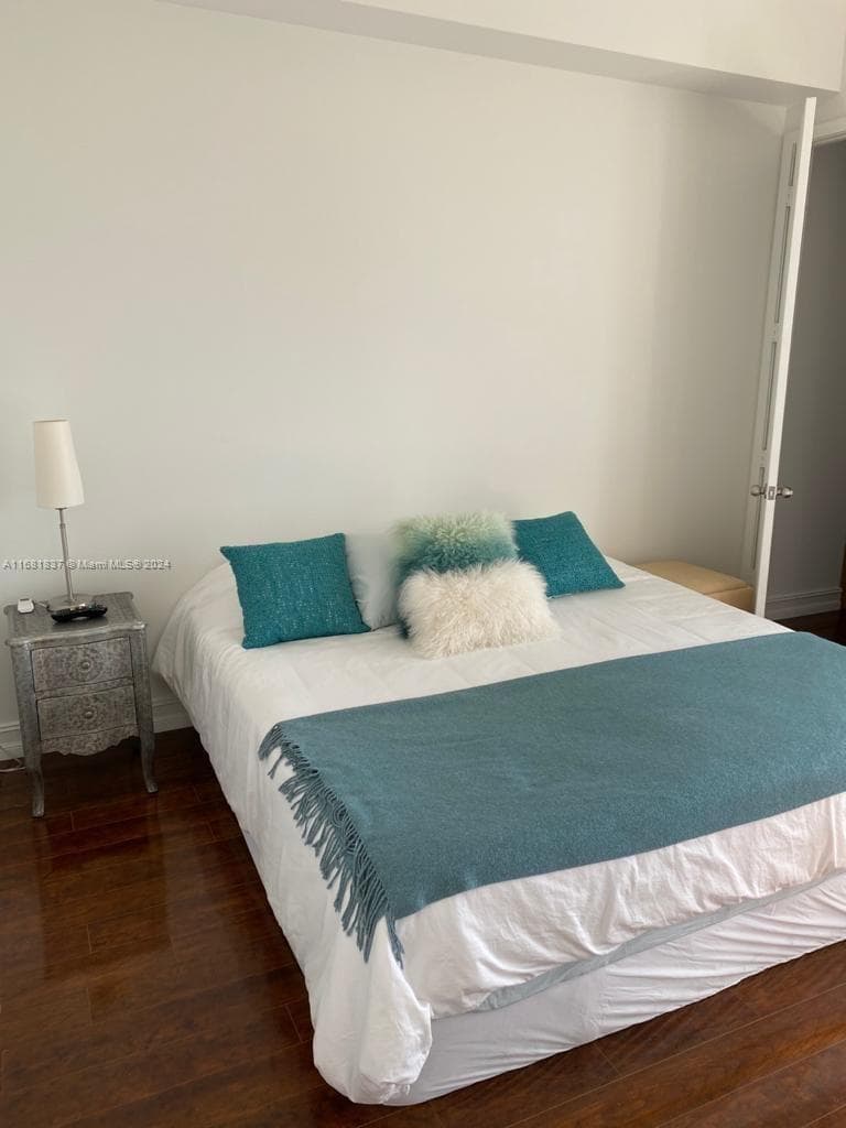 18101 Collins Ave 1907 photo 5