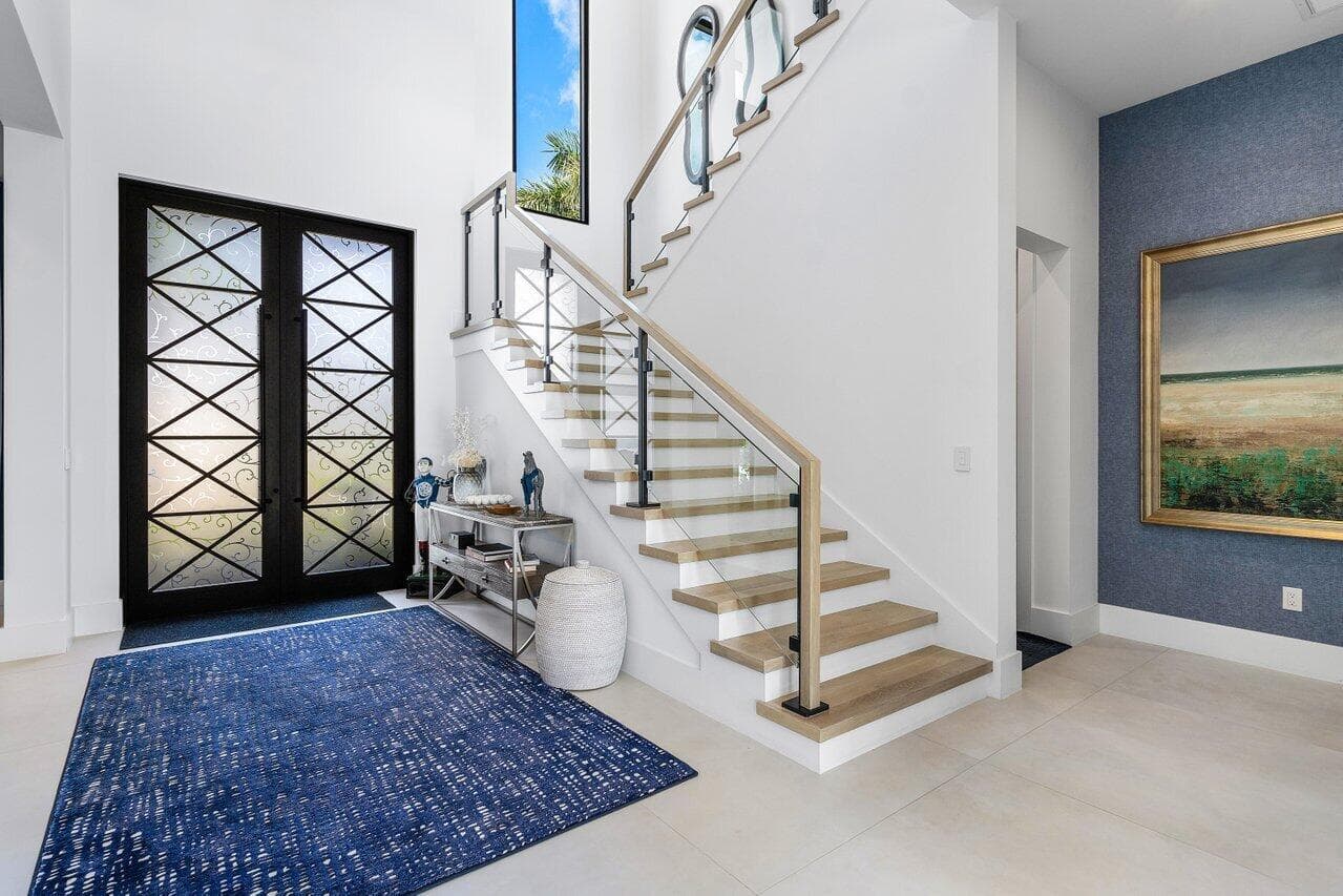 680 NE Marine Drive N photo 5