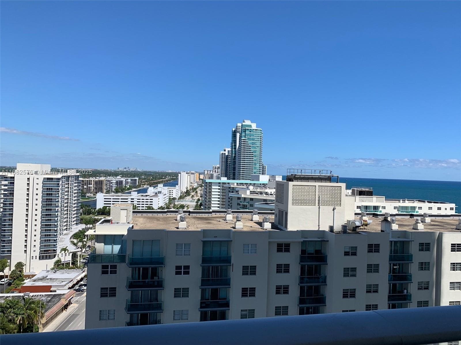 4111 S Ocean Dr 1512 photo 3