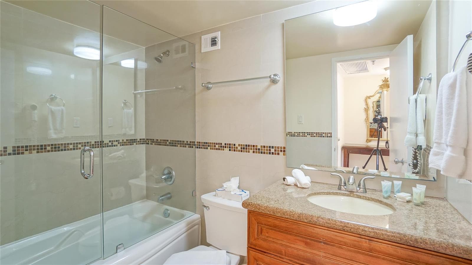 5225 Collins Avenue 1417 photo 6