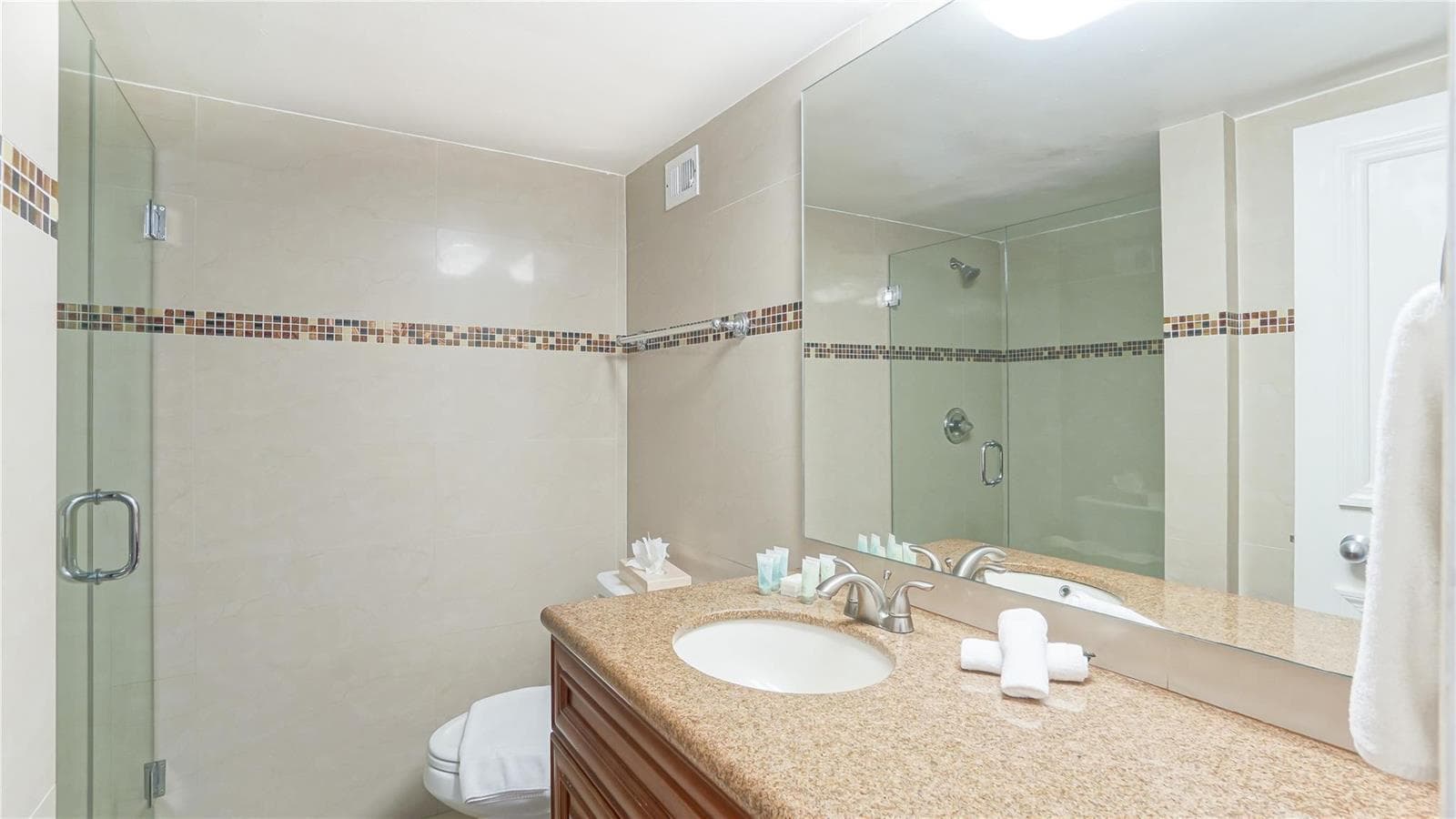 5225 Collins Avenue 1417 photo 13