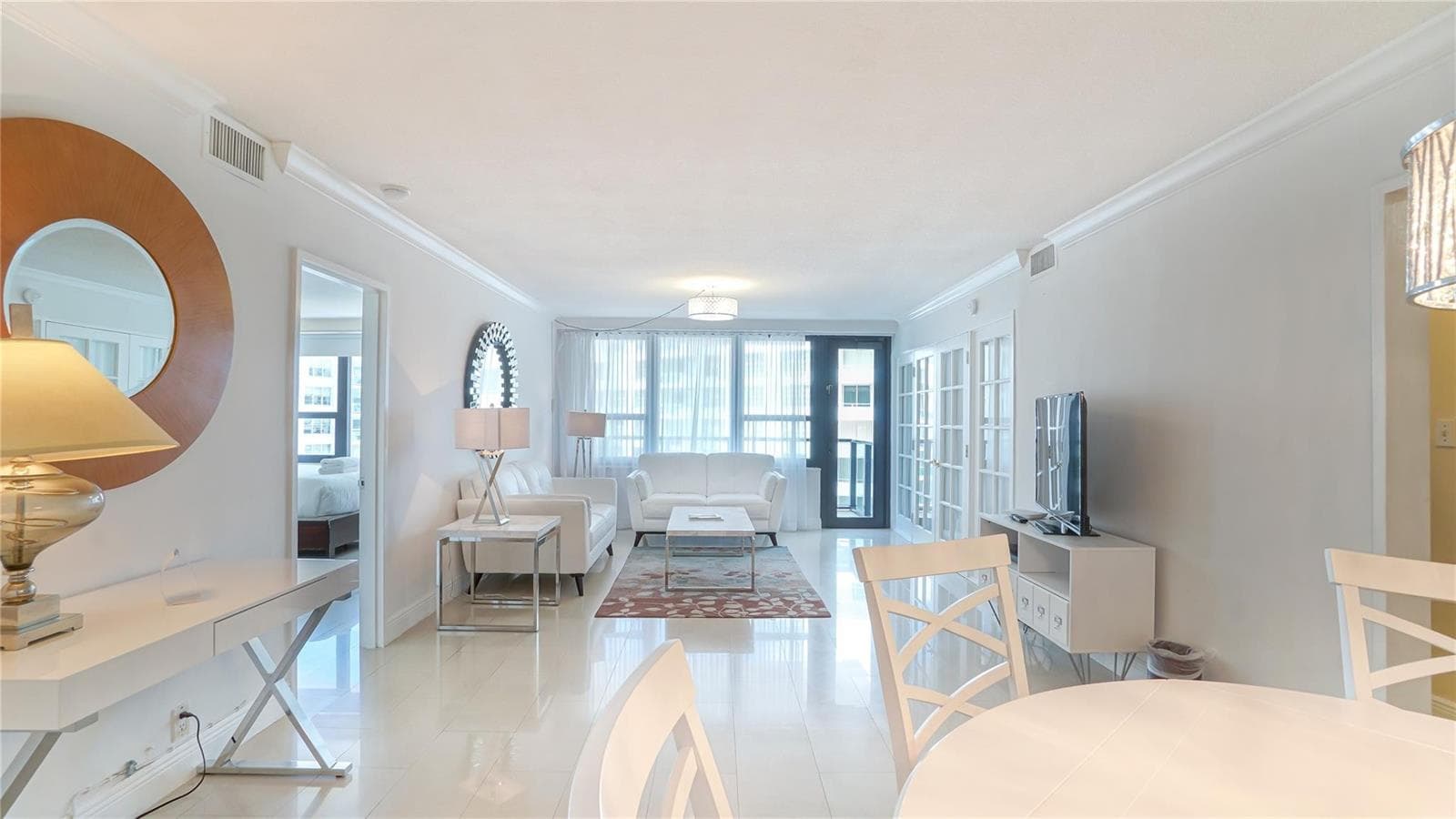 5225 Collins Avenue 1417 photo 3