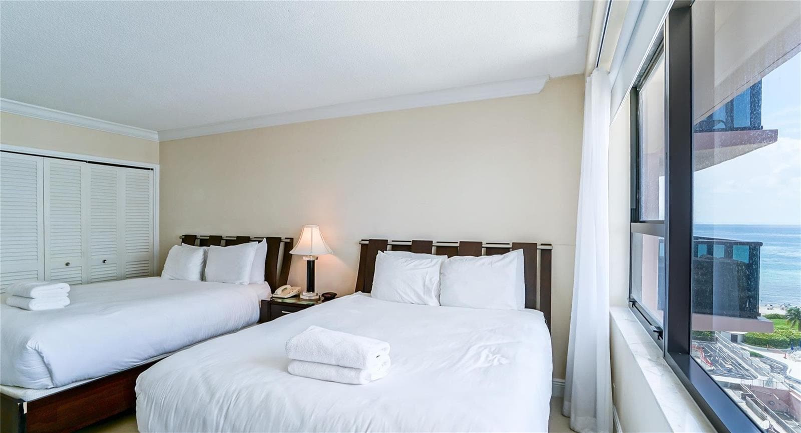 5225 Collins Avenue 1417 photo 11