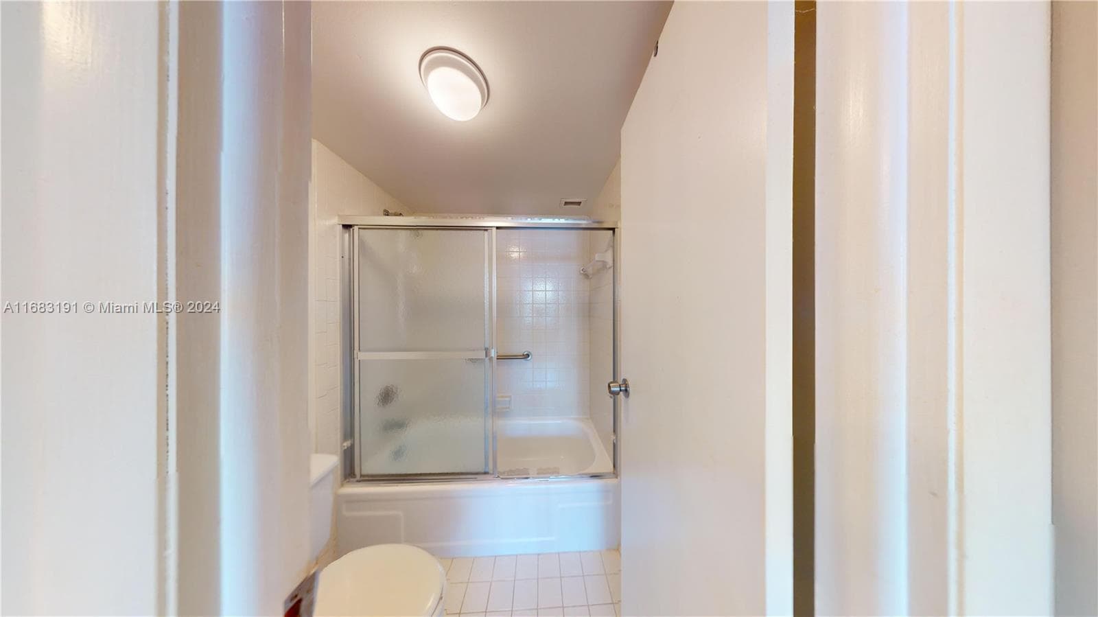 600 THREE ISLANDS BLVD 1716 photo 18