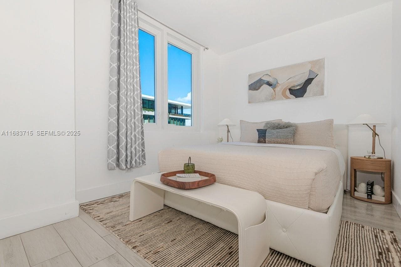 2301 Collins Ave 534 photo 17