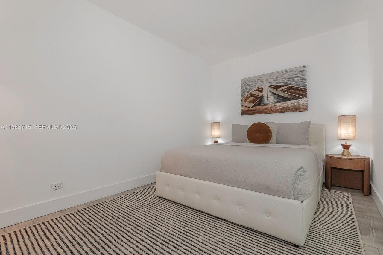 2301 Collins Ave 534 photo 20