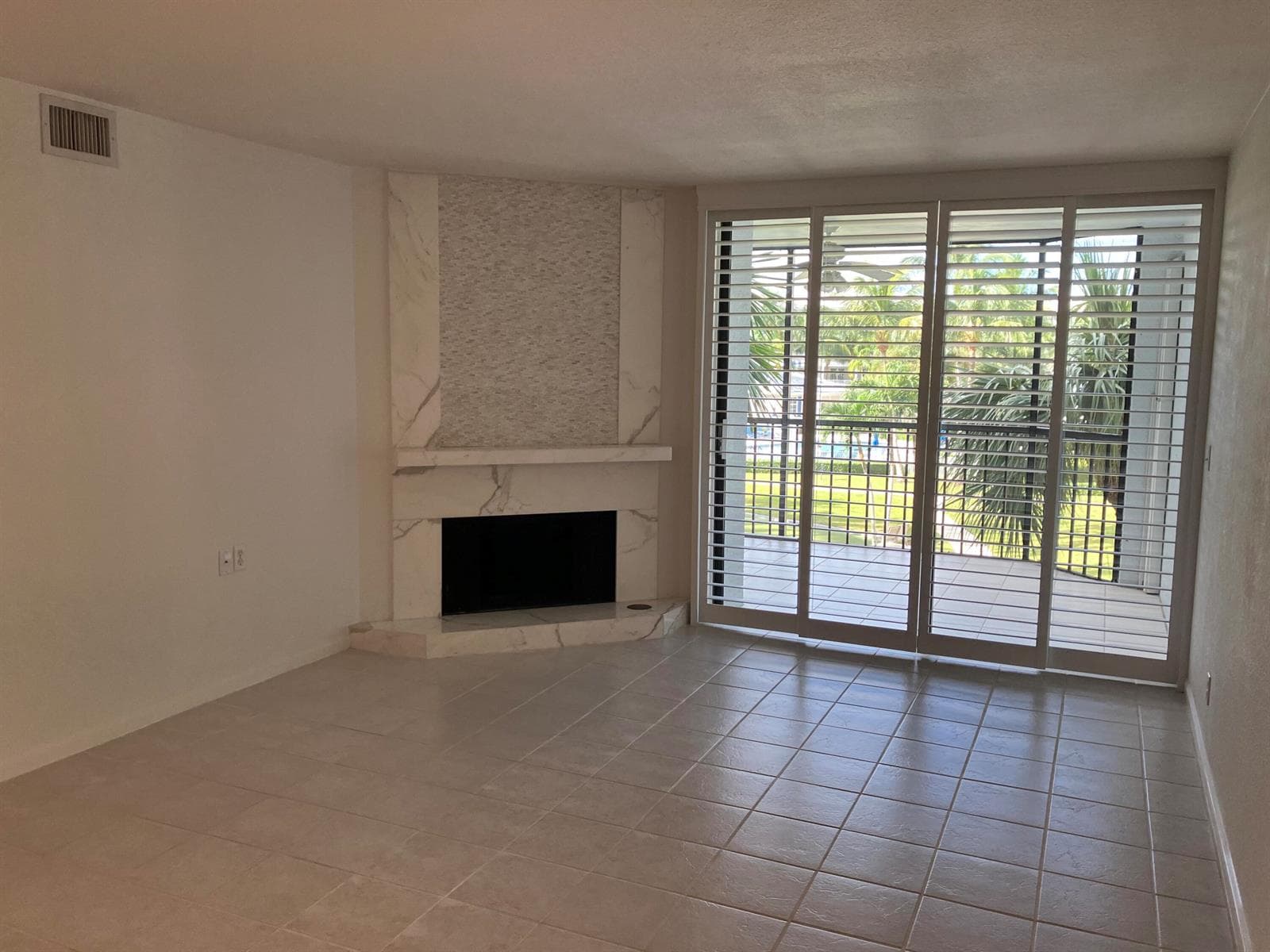 133 Bay Colony Drive N photo 7