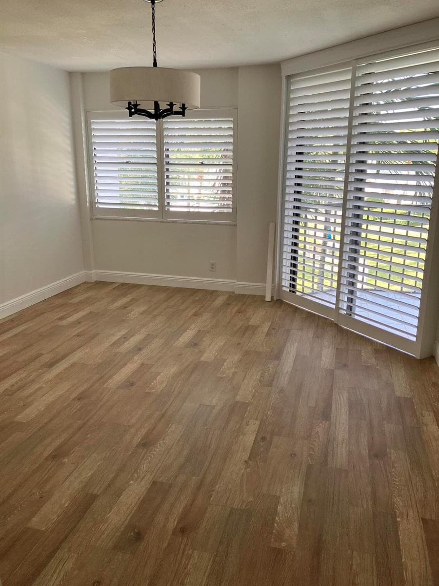 133 Bay Colony Drive N photo 3
