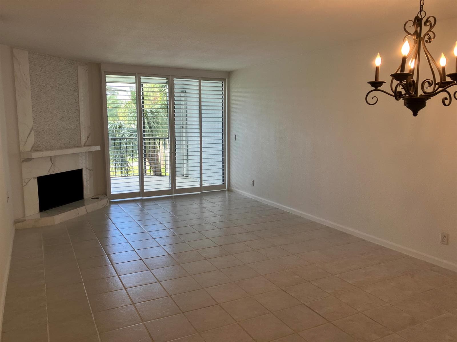 133 Bay Colony Drive N photo 9