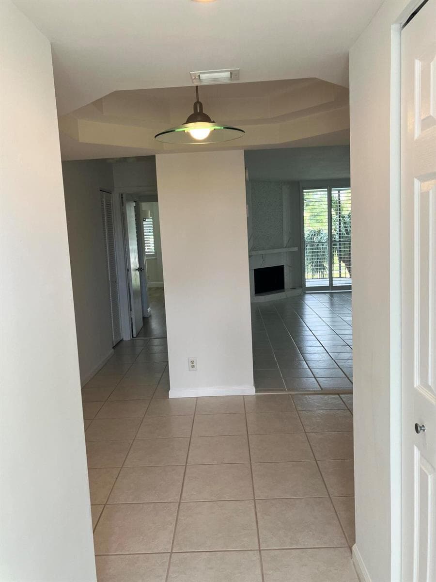 133 Bay Colony Drive N photo 14