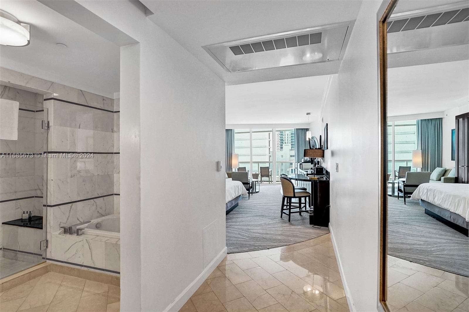 4391 Collins Ave 915 photo 10