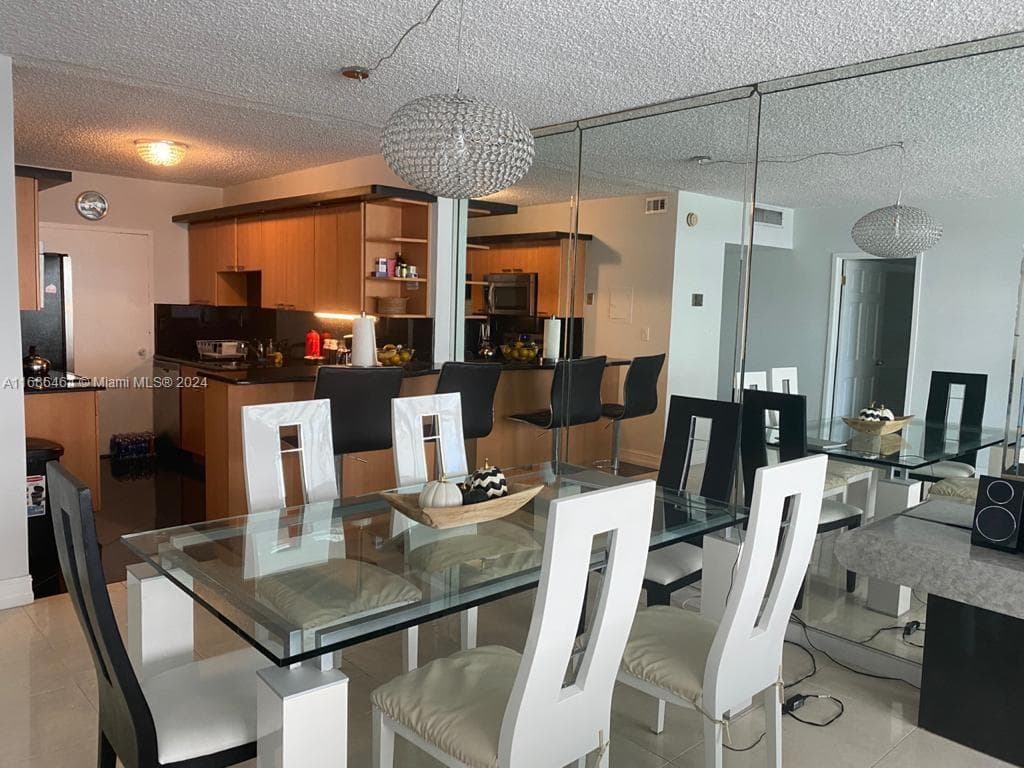 5401 Collins Ave 412 photo 17