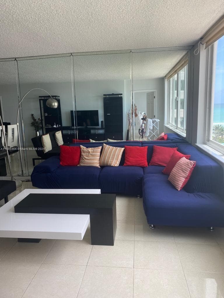 5401 Collins Ave 412 photo 3