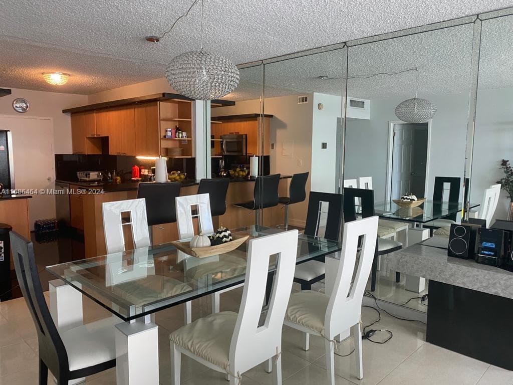 5401 Collins Ave 412 photo 18
