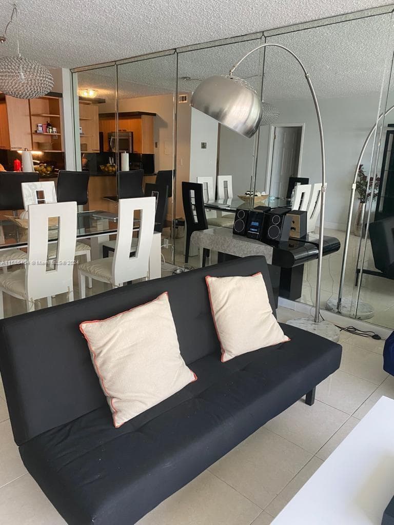 5401 Collins Ave 412 photo 8