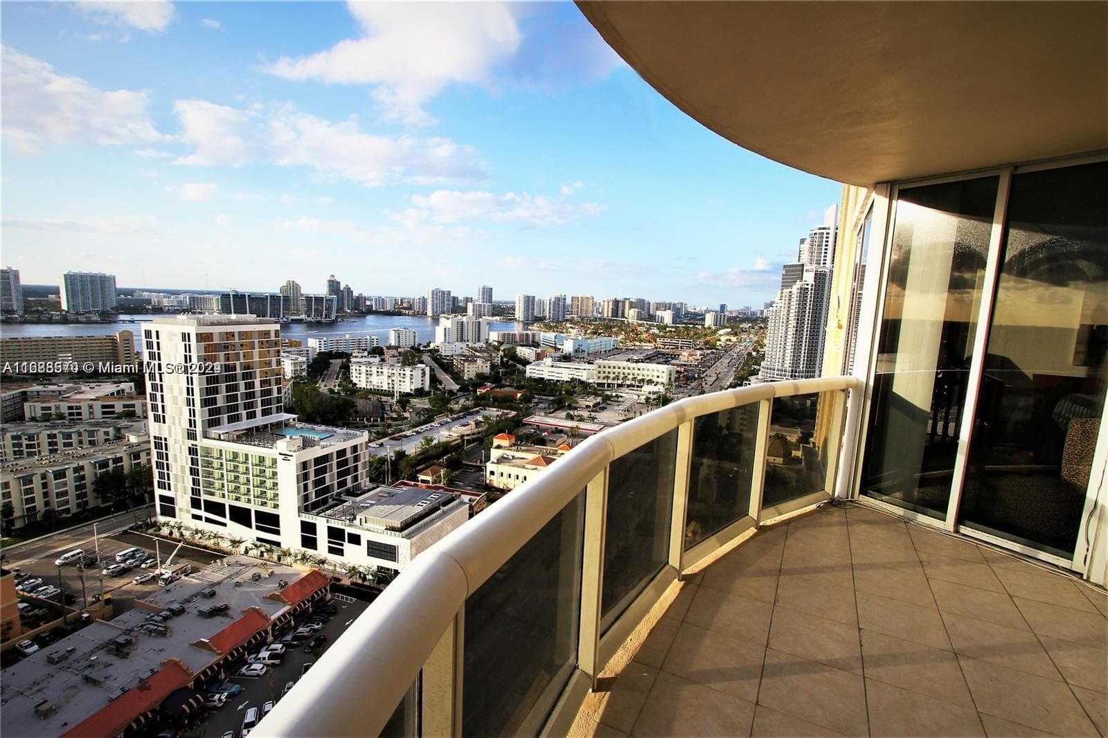 17555 Collins Ave 2502 photo 4