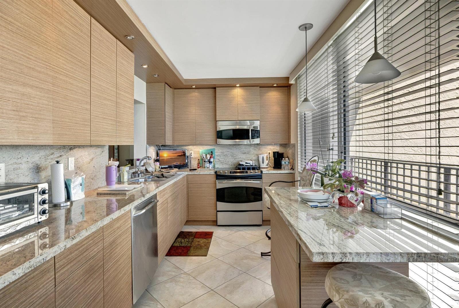521 N Riverside Drive 1207 photo 24
