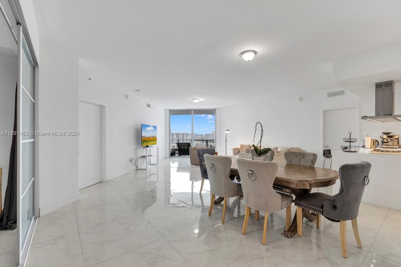 17301 Biscayne Blvd 1404 photo 5