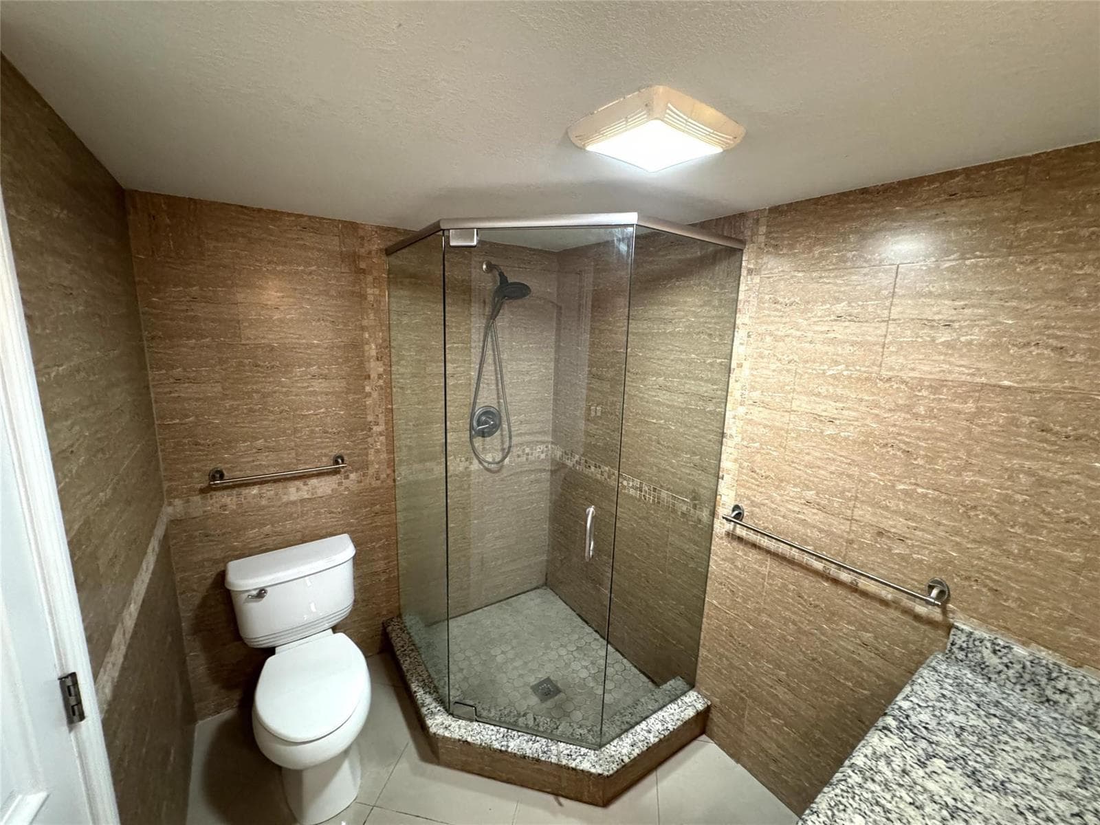 4800 Bayview Drive 406 photo 20