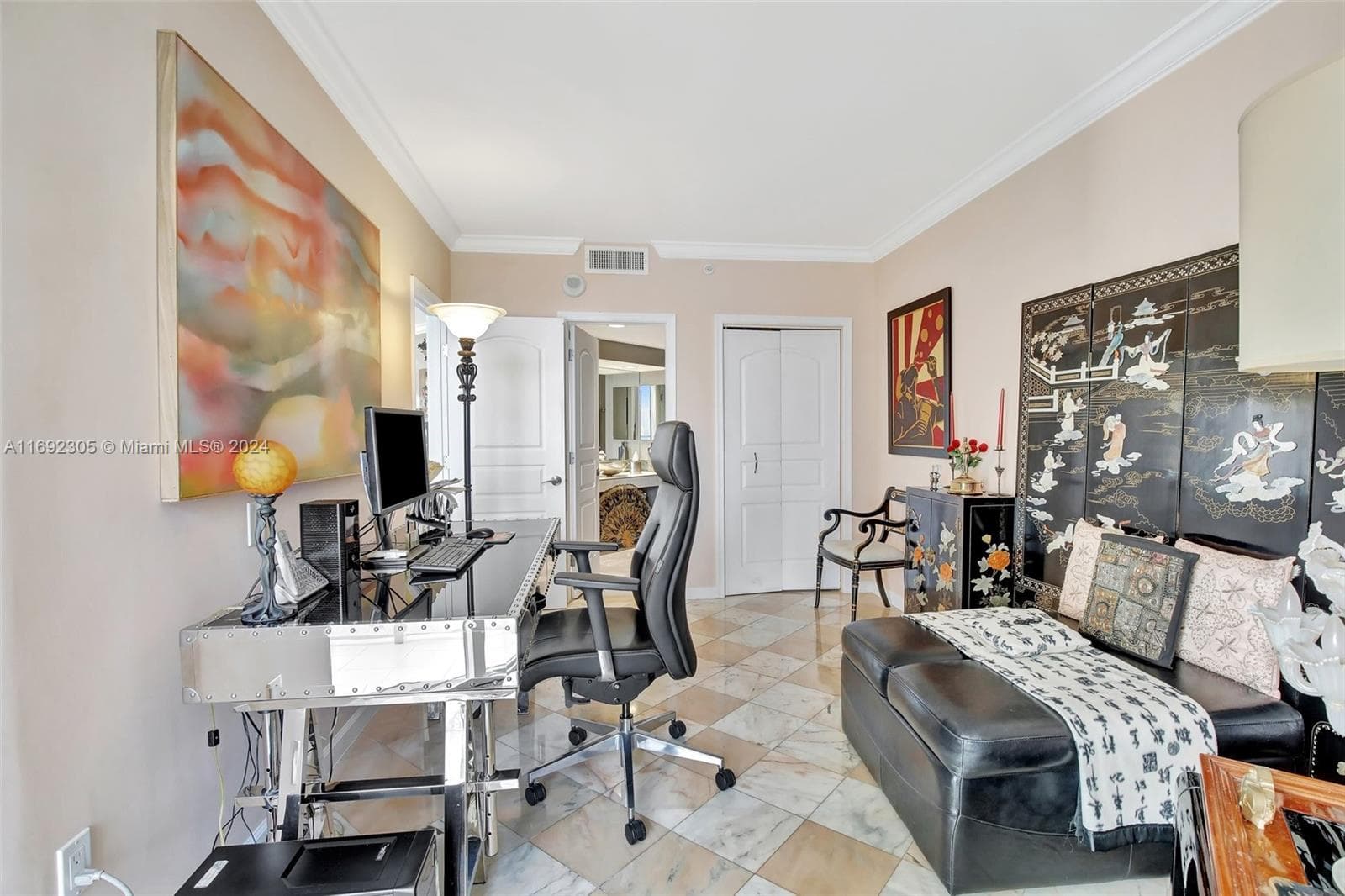 4000 Island Blvd 1002 photo 17