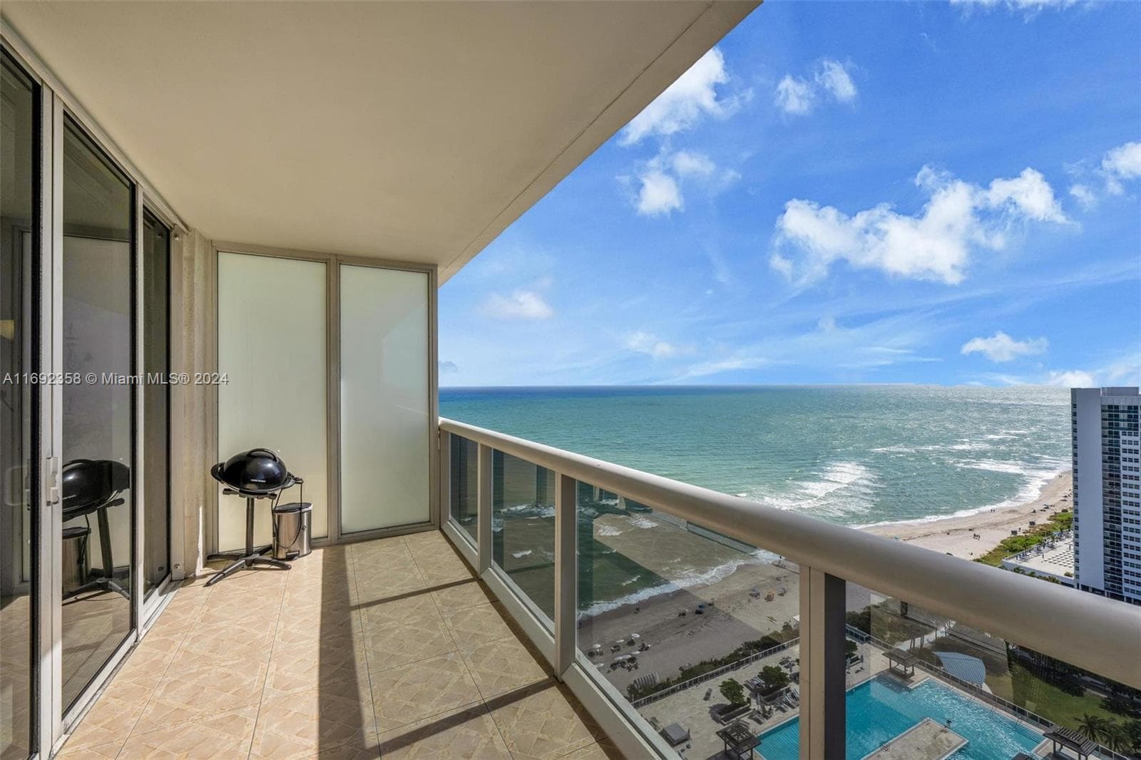 1830 S Ocean Dr 2505 photo 3