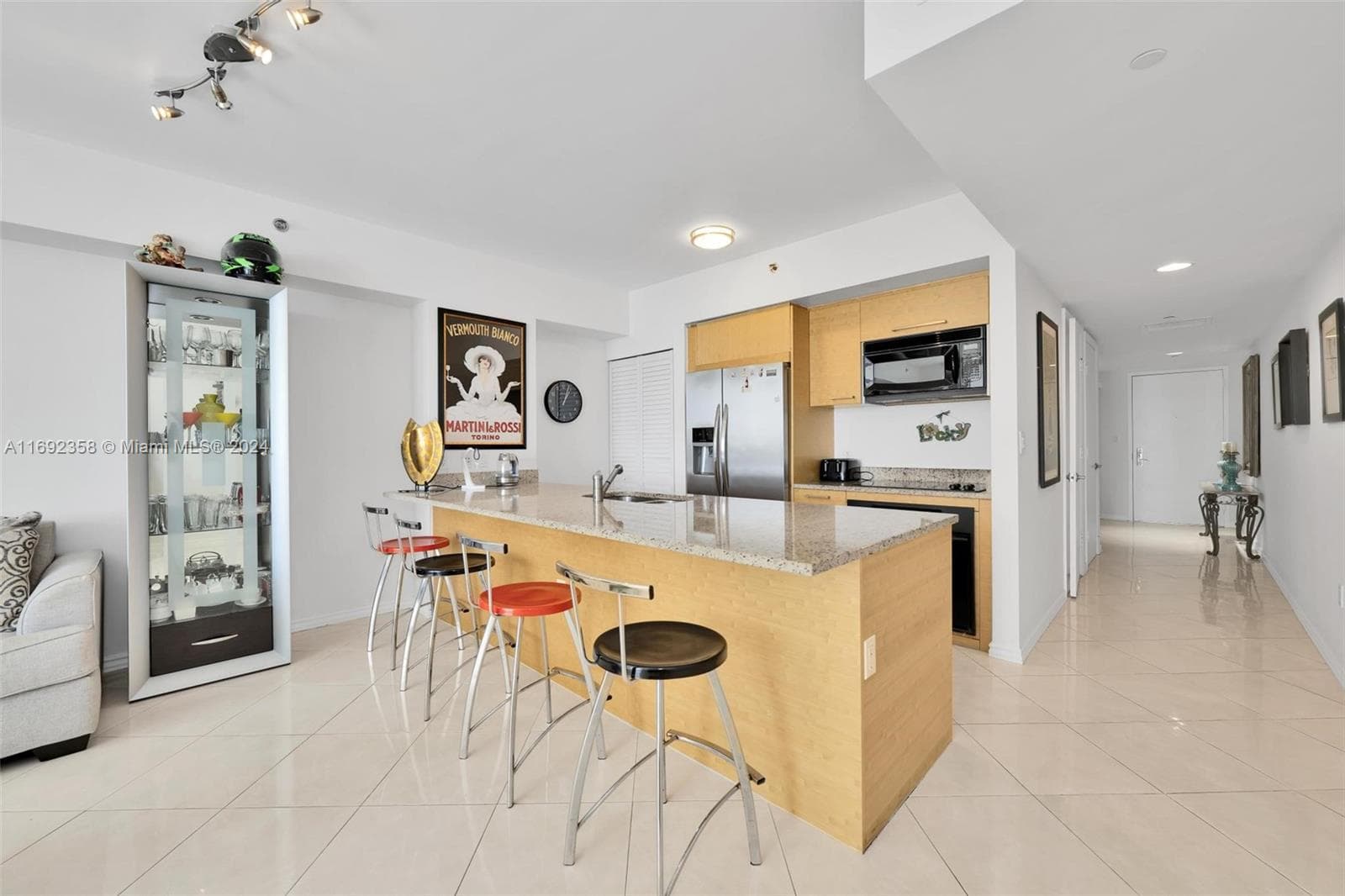 1830 S Ocean Dr 2505 photo 5