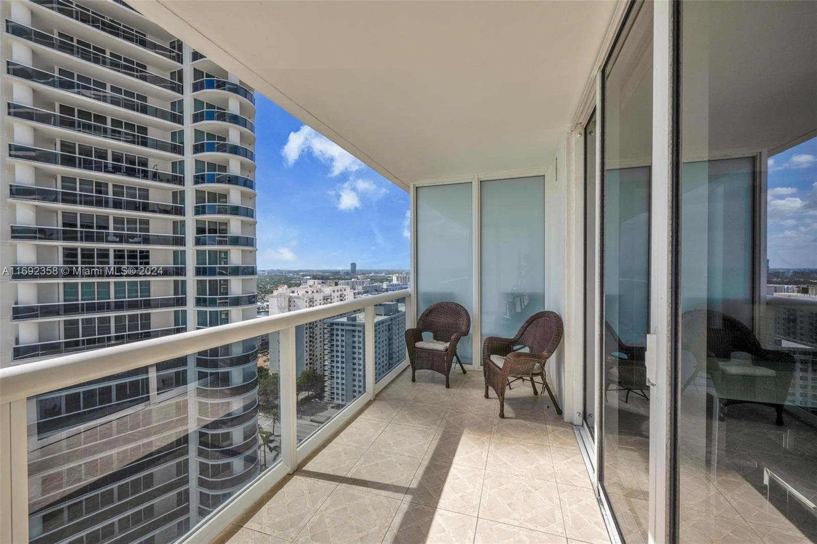1830 S Ocean Dr 2505 photo 15