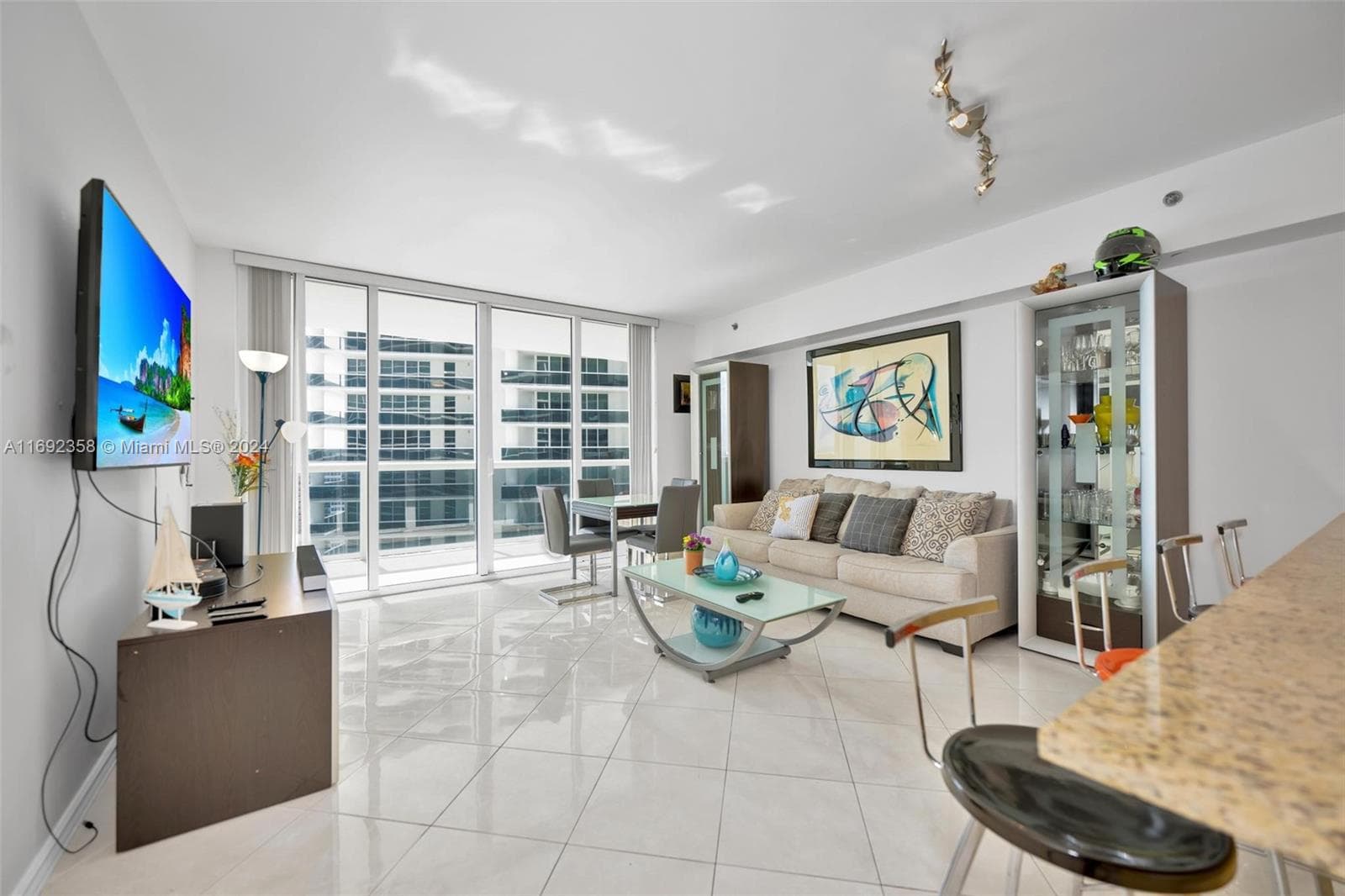 1830 S Ocean Dr 2505 photo 19
