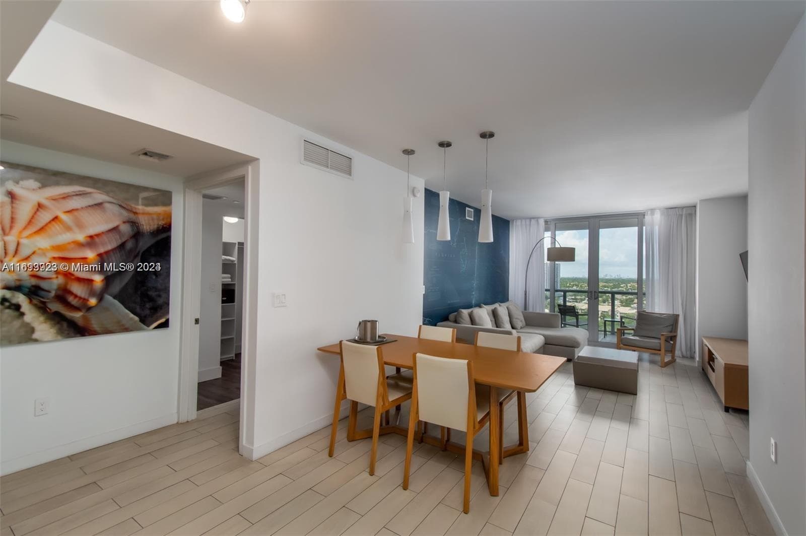 2602 E Hallandale Beach Blvd R1606 photo 2