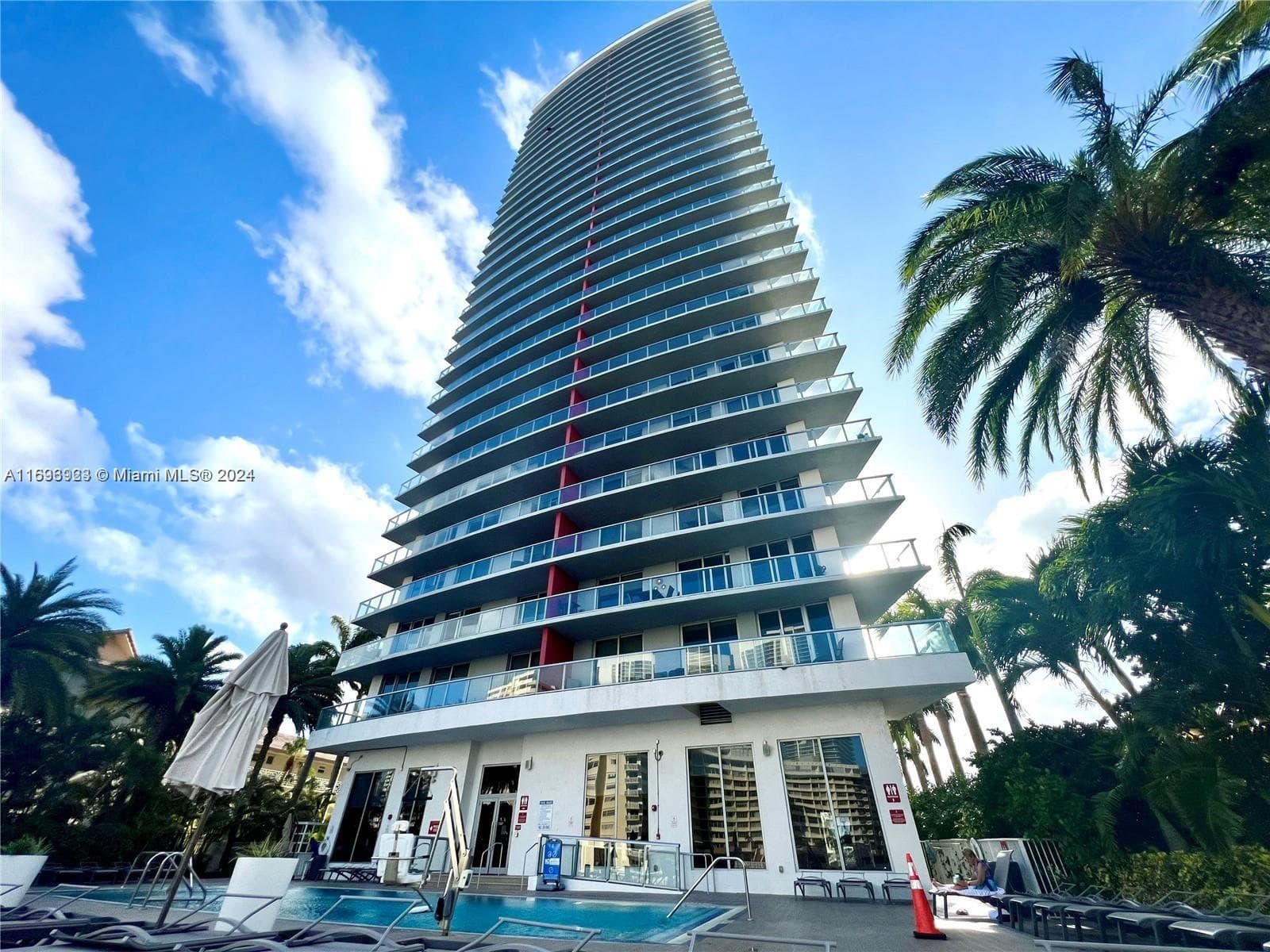 2602 E Hallandale Beach Blvd R1606 photo 1
