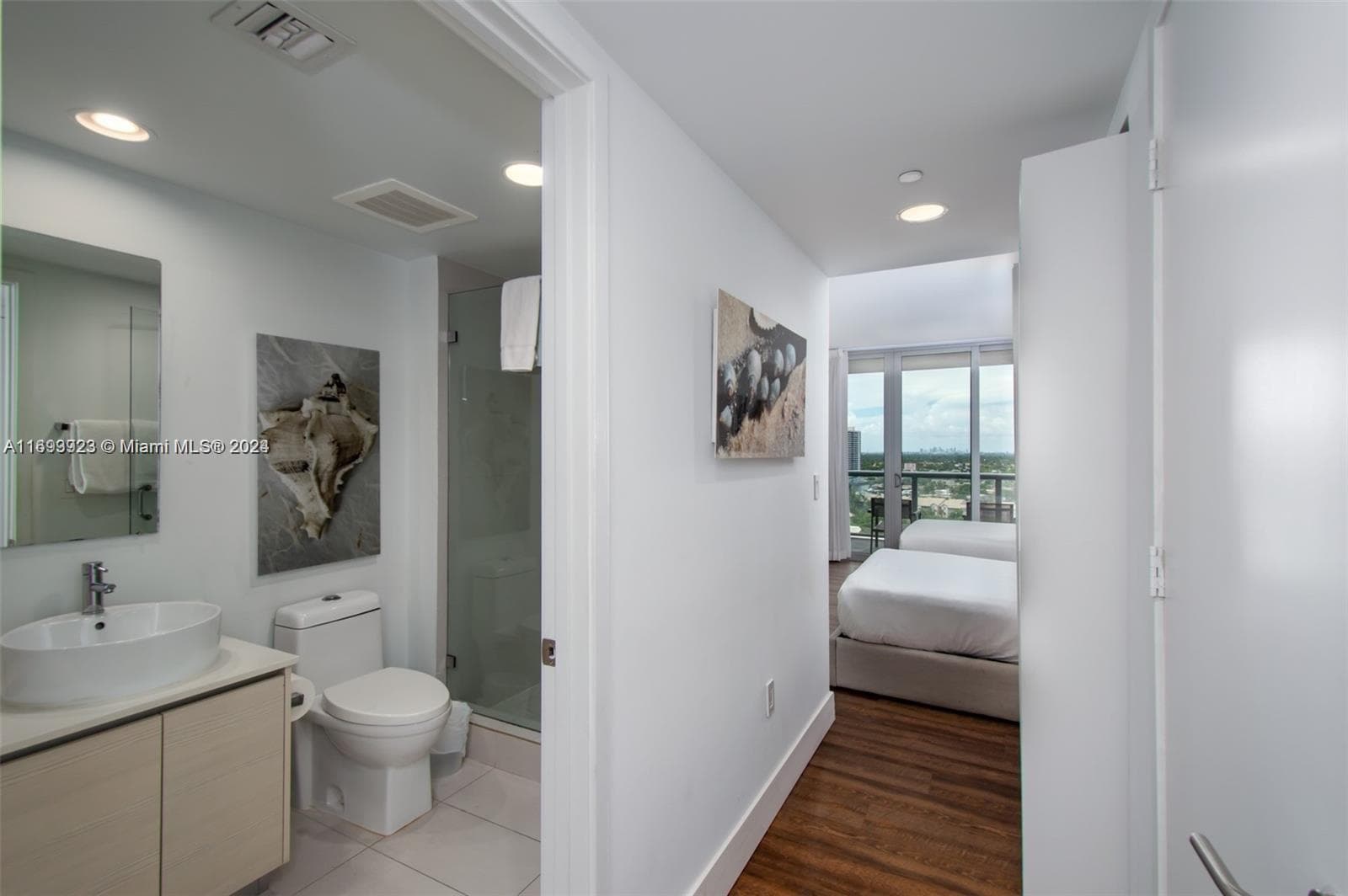 2602 E Hallandale Beach Blvd R1606 photo 10
