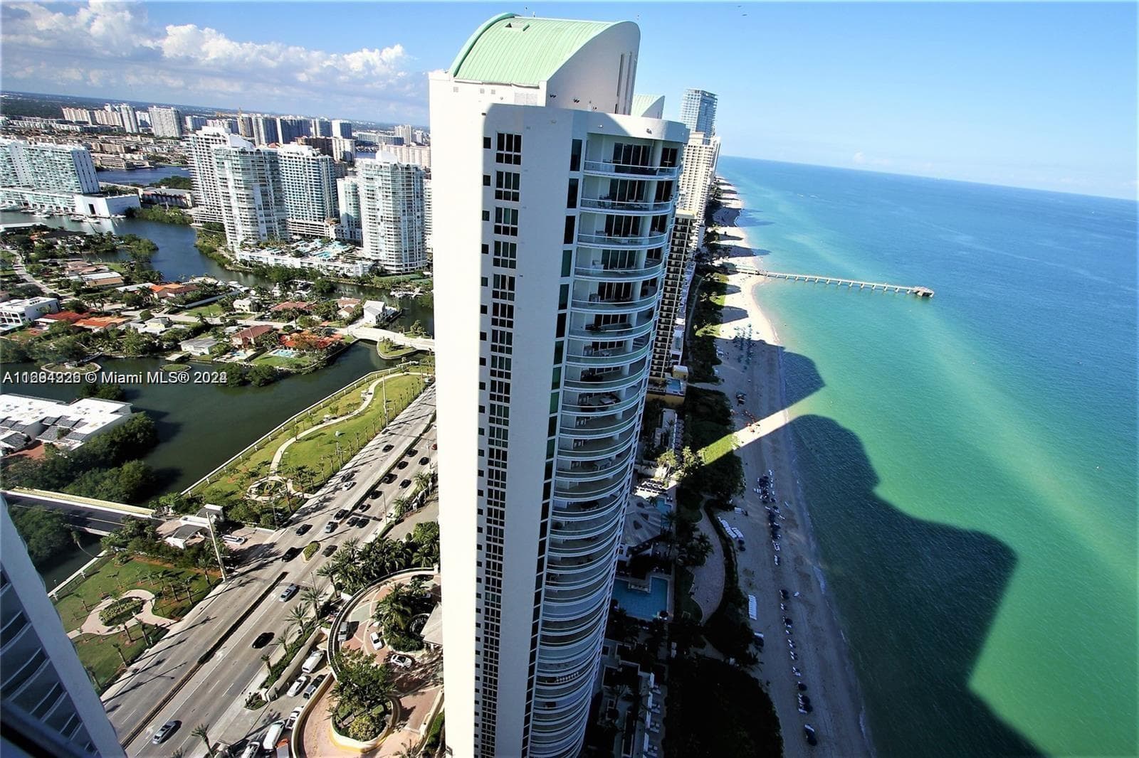 16001 Collins Ave 3601 photo 2