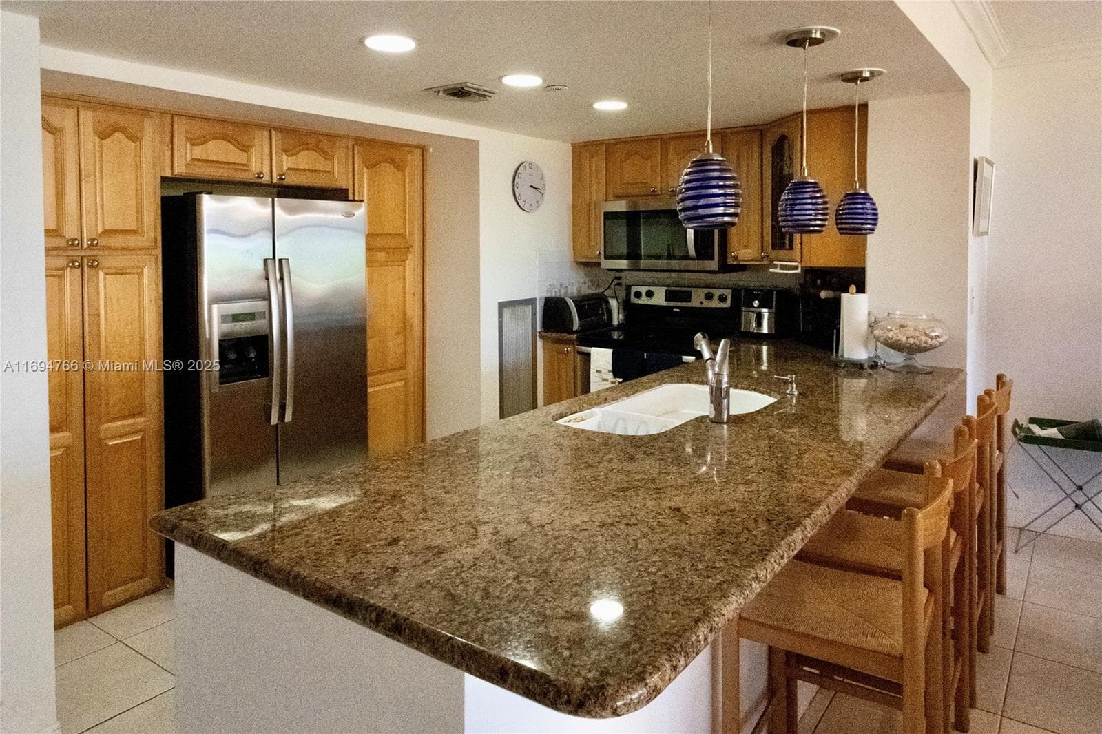 2555 Collins Ave 308 photo 5