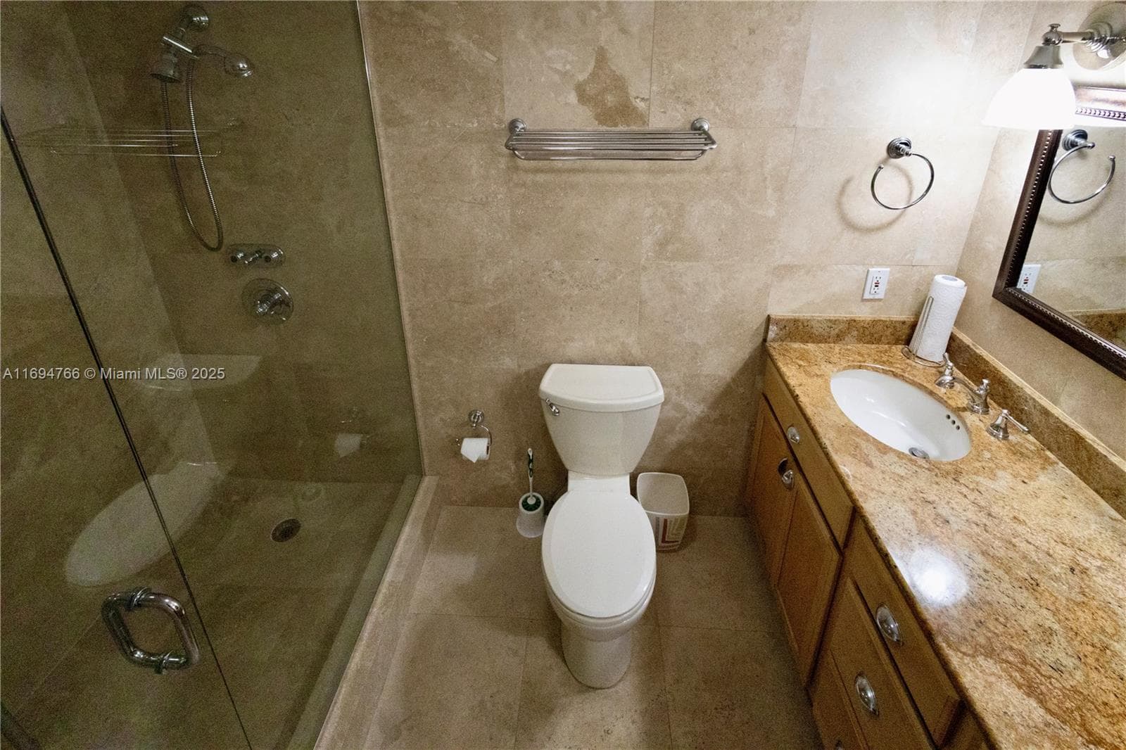 2555 Collins Ave 308 photo 10