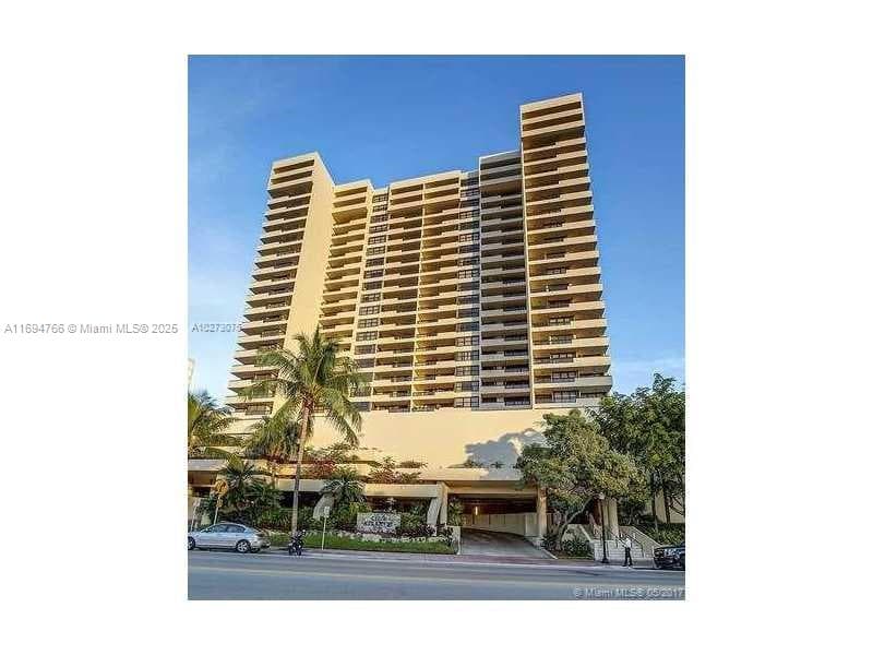 2555 Collins Ave 308 photo 25