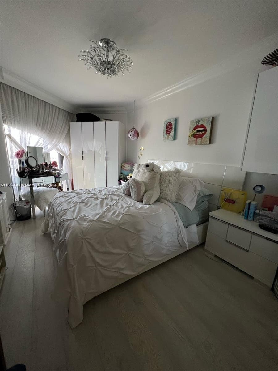 3000 Island Blvd 1201 photo 17