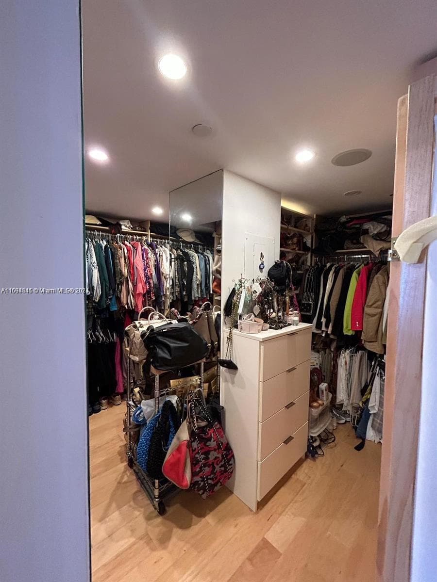 3000 Island Blvd 1201 photo 22