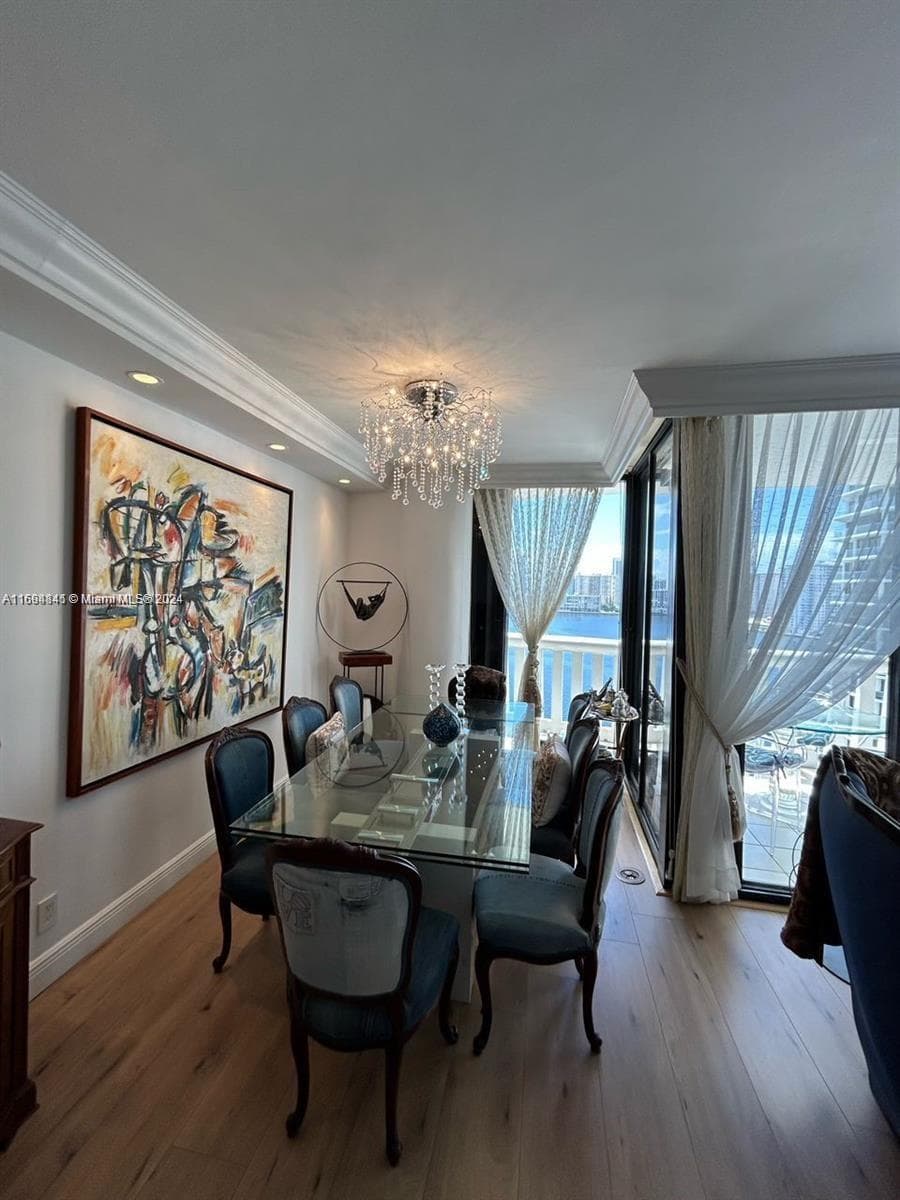 3000 Island Blvd 1201 photo 5