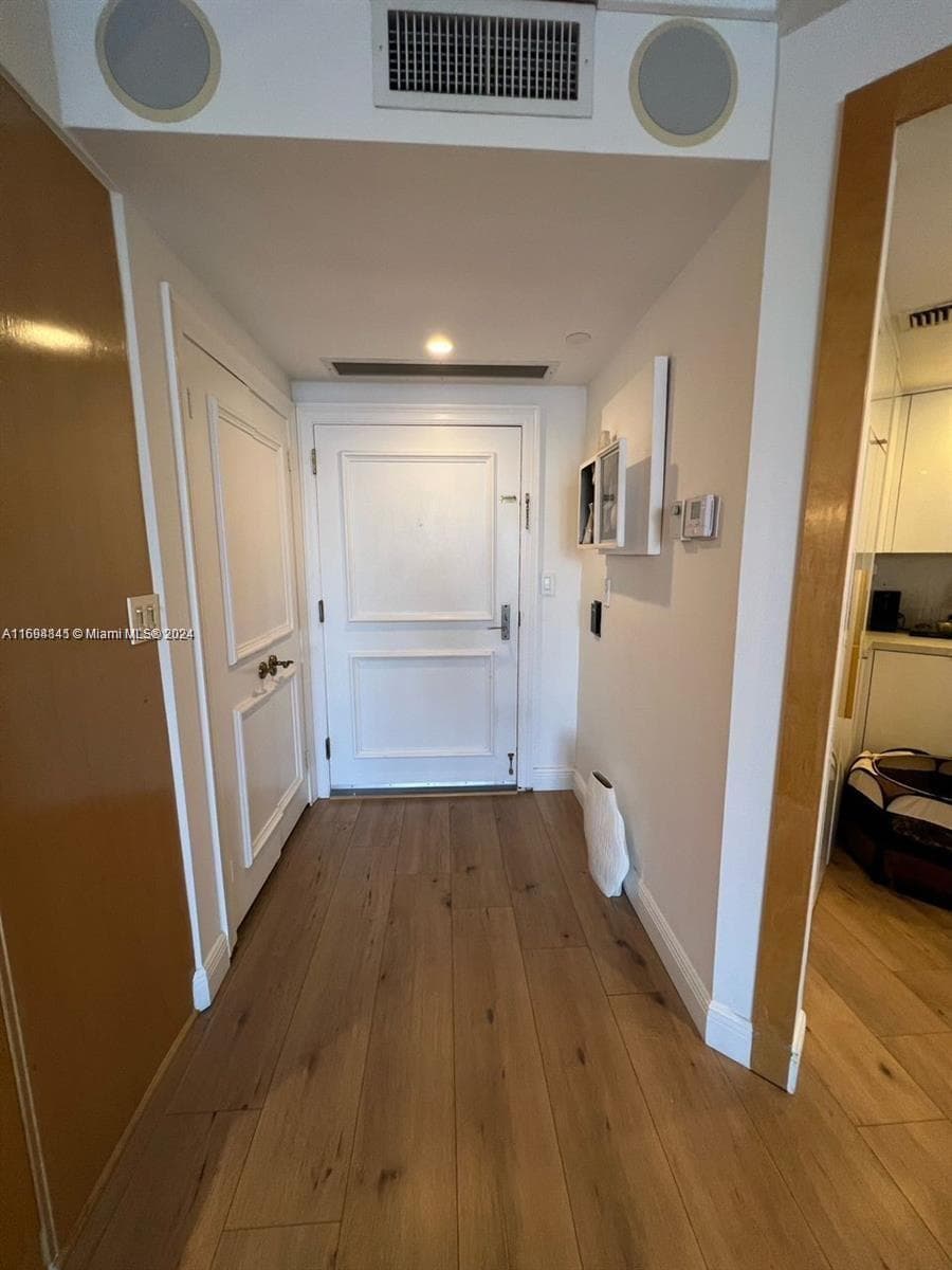 3000 Island Blvd 1201 photo 10